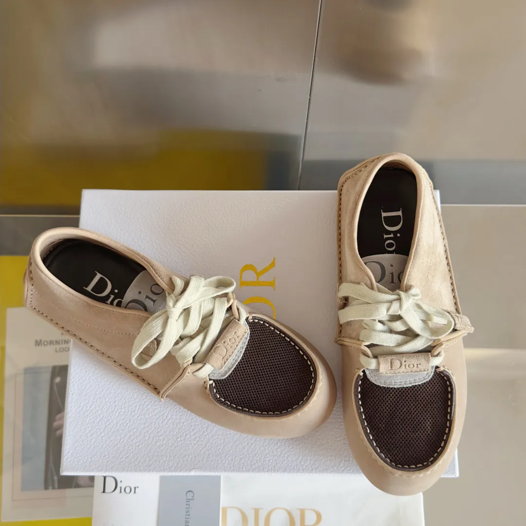 Men's shoes 💰640 Top version: Couple's Dior Roadie Series Catwalk Couple's Handmade Casual Sports Shoes Delivery Counter Exquisite Packaging🛍📦 ▪️Fabric: Original custom imported first-layer cowhide ▪️Inner lining: Original custom leather lining ▪️Sole: Original molded anti-slip rubber material ▪️Sole thickness: 2CM ▪️Size: Women's 35-40 / Men's 39-45
